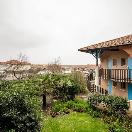 T2 Proche Avec Terrasse Et Parking - - Fr-1-521-125