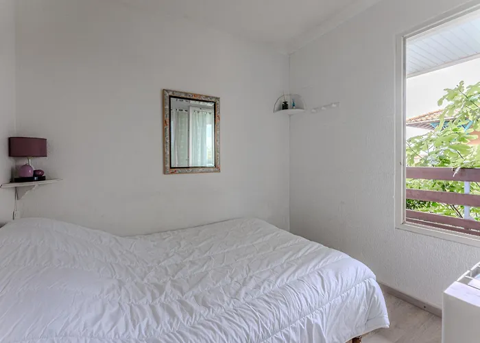 T2 Proche Avec Terrasse Et Parking - - Fr-1-521-125 * Biscarrosse